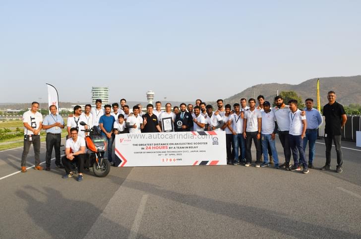 Vida V1 electric scooter Guinness world record.